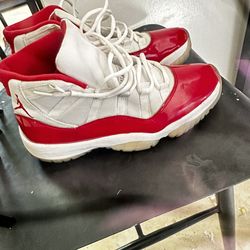 Jordan 11 Gym Red