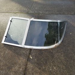 Sea ray ,bay liner windshield.