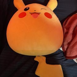 Pokemon Squishmallow Pikachu 