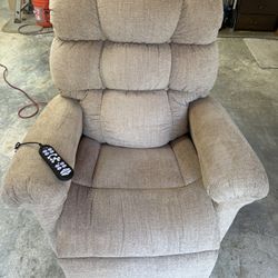 Lift assist Recliner Chair.  Ultra-Comfort Brand