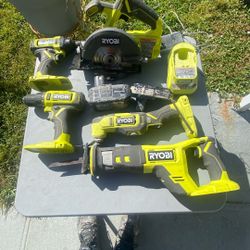 Ryobi 5pcs Tool Set With Carry Bag 2 Batteries And Charger 