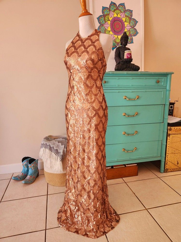 Bronze Sequin Lace-Up Mermaid Dress

Size 3/4