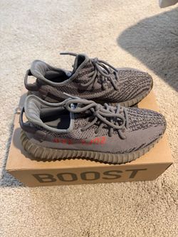 Yeezy’s Sneakers Size Men 7 Women 9