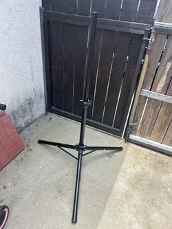 Possible speaker stand