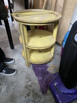 VINTAGE SIDE TANLE WITH SHELVES 