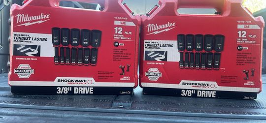 Milwaukee Shockwave 3/8" Drive 12 PC SAE Deep Impact Socket Kit