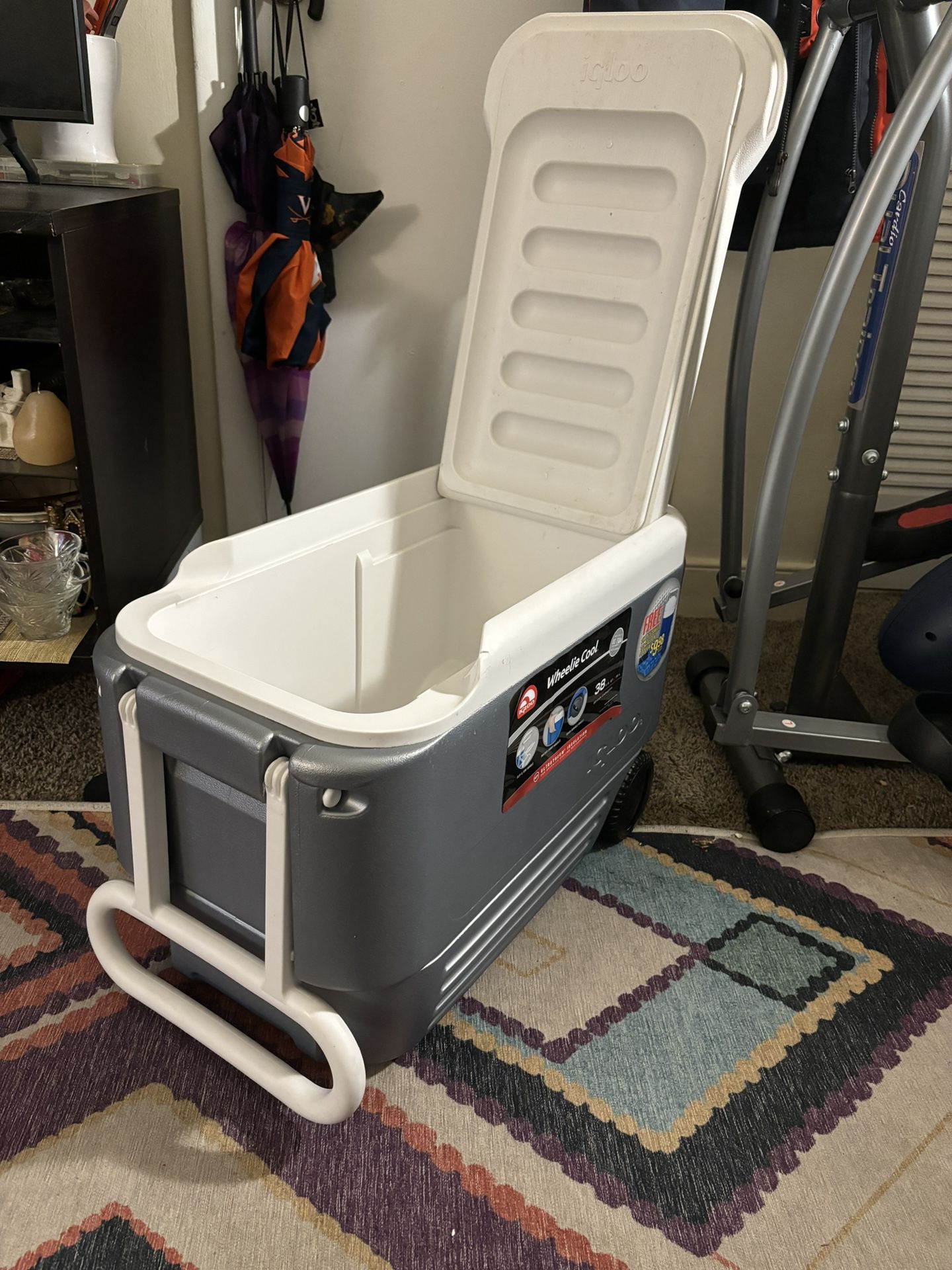 Igloo 38 Quart Wheelie Cooler