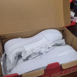 Size 7.5 Women's Jada Sc Better - WHITE - Worn ONCE - Memory Foam Comfortable