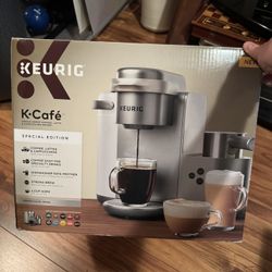 Keurig K Cafe Single Serve Coffee Machine