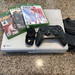 Xbox One W/ 3 Games 