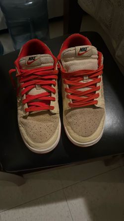 Nike Dunk Low Se Strawberry Waffle Size 10 Mens Good Condition