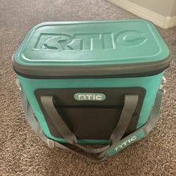 RTIC soft cooler