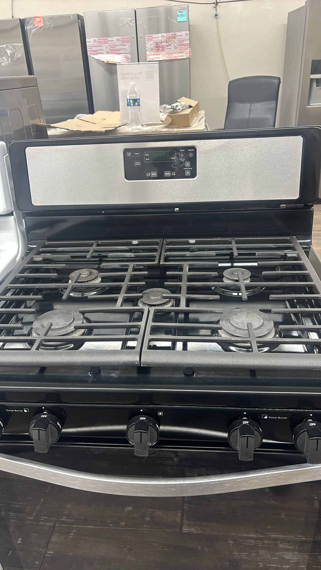 Whirlpool. Gas Stove And Oven