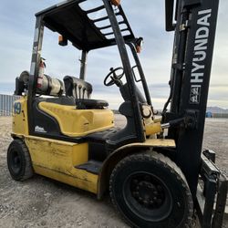 Forklift EXCELLENT CONDITION 