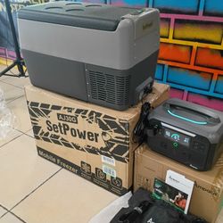 COMBO SET FOR CAMPING SETPOWER MOBILE FREEZER DUAL SEPARATE ZONE 32Q CAR REFRIGERATOR 12/24VDC + AMPACE 600W PORTABLE POWER STATION FAST CHARGING-APP 