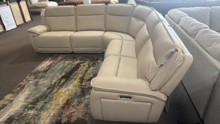 Power Reclining Sectional Couch Set For further information please text me...
- Pick up Available
- Fast Delivery Available
- Online Shopping Availabl