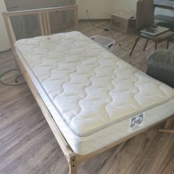 twin bed and mattress 