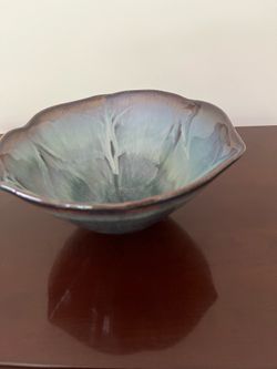 Bill Campbell  signed pottery-Lotus Tulip bowl. Gorgeous color