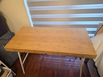 Desk table