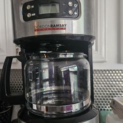 Wolfgang Coffee Pot