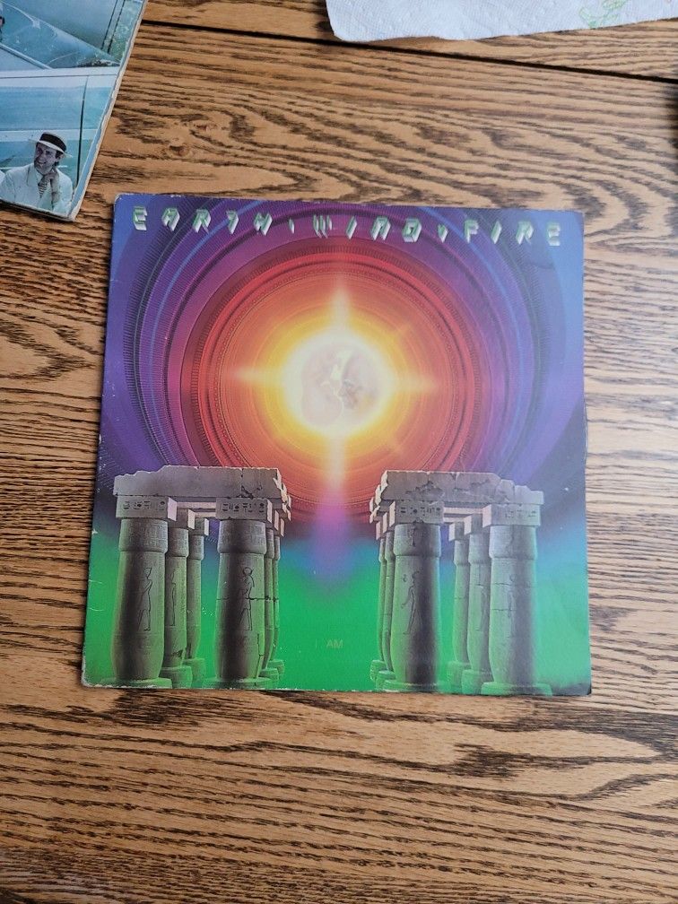 Earth Wind And Fire. I Am