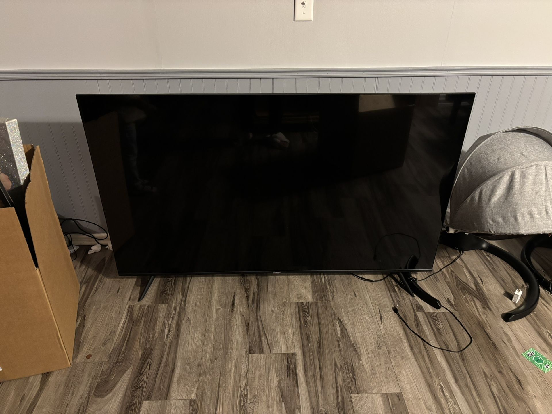 65” Skyworth smart TV