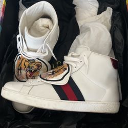 Tryna Get These Off My Hand…