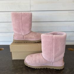 UGG Classic Short II Suede Boot size 8