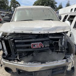 2008 GMC Sierra **PARTS ONLY**