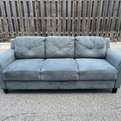 Beautiful Grayish / Blueish Couch! 🚚 ***Free Delivery***  