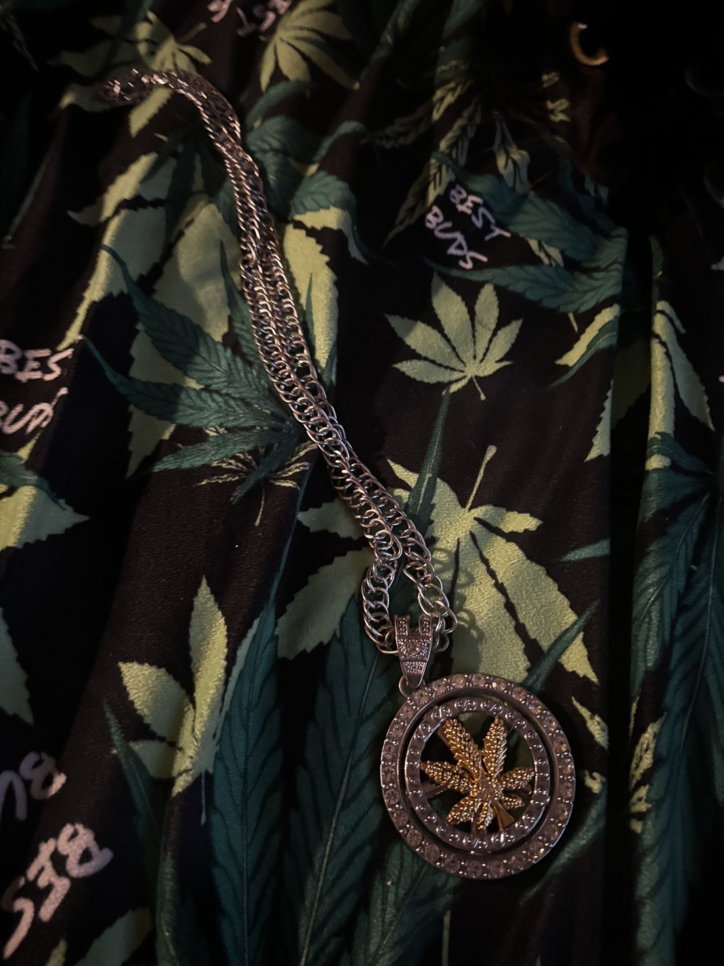 Fake plant chain