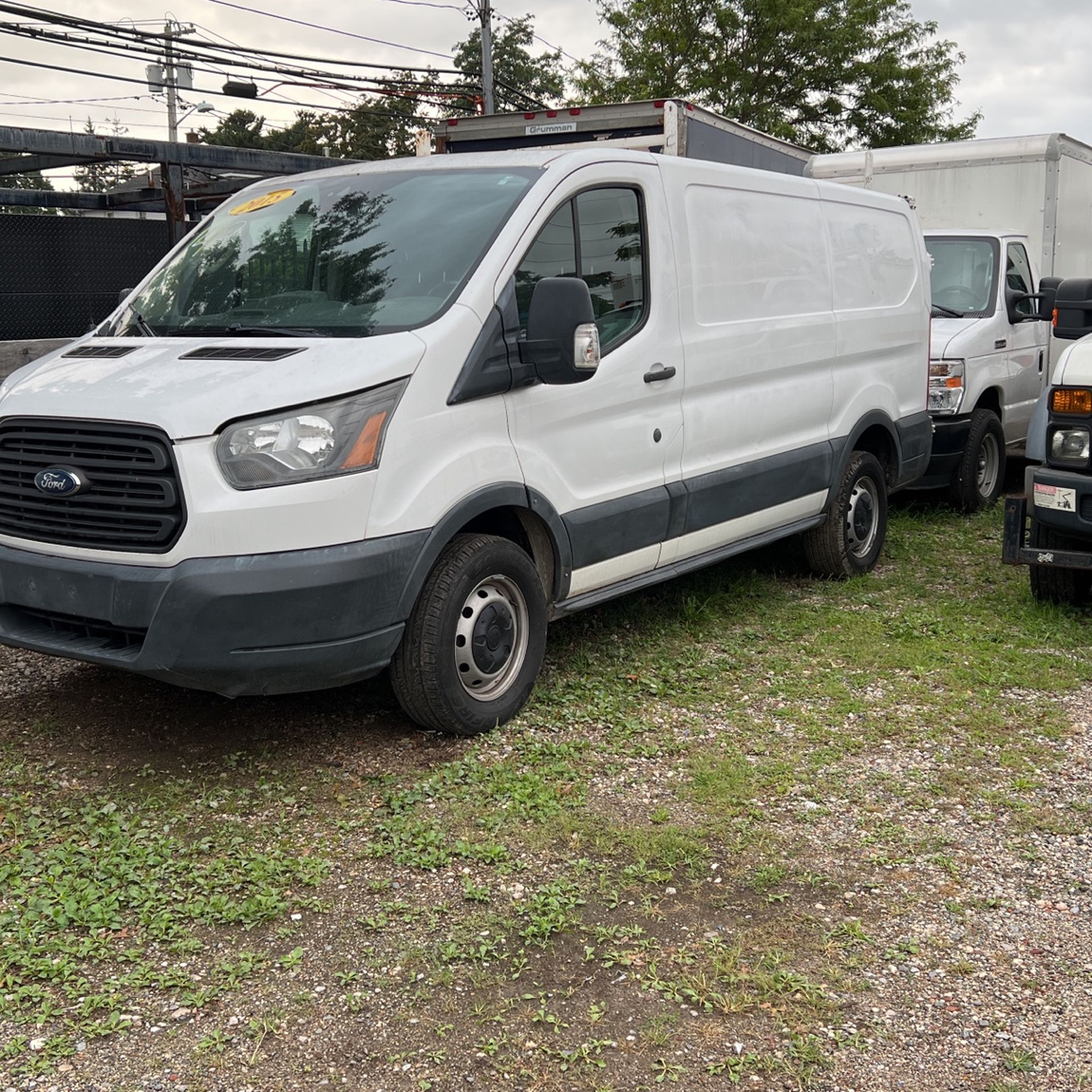 Ford T-250 Ext Vans 