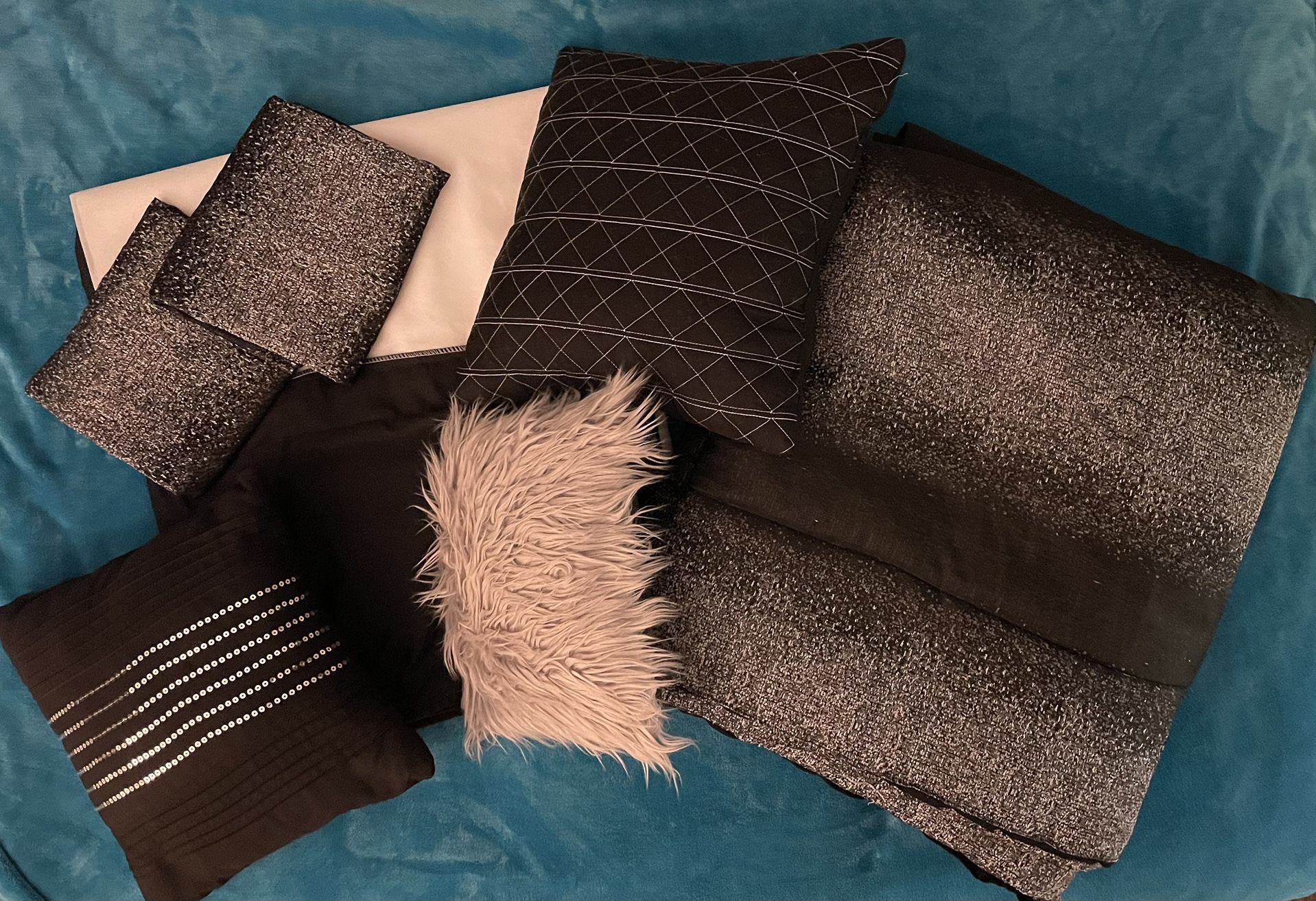 Queen Size Comforter Set
