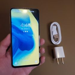 Samsung Galaxy S10e - UNLOCKED - Like New