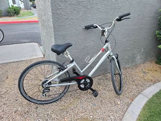 Devinci custom hybrid bike size small