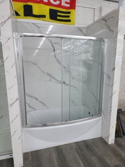 Bathtub & Glass Doors