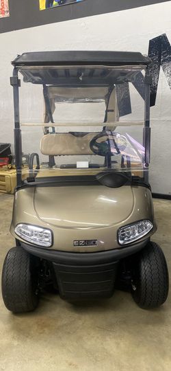2016 Golf Cart EZ-GO With solar panel