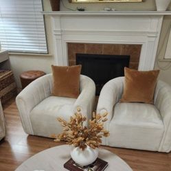 Accent Chairs 