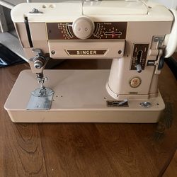 Singer Sewing machine 401A