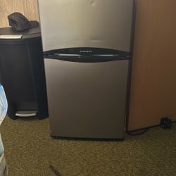 Mini fridge