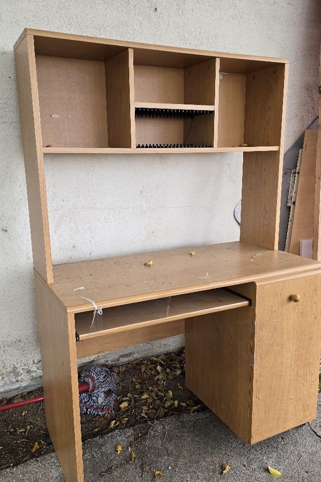 Free Desk