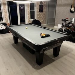 HARLEY DAVIDSON POOL TABLE