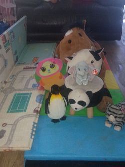 Plushies* & 2 kid's play matts