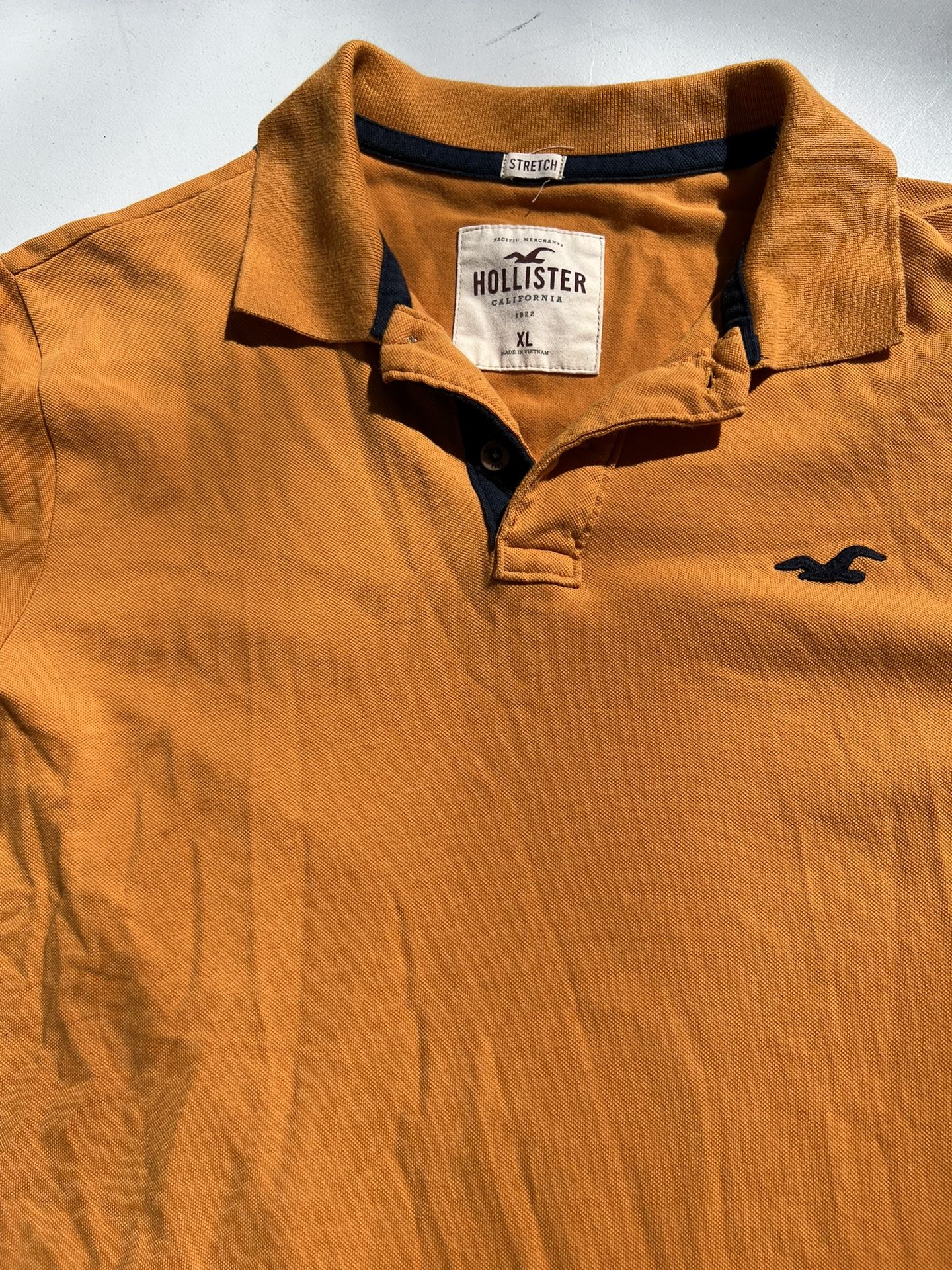 Hollister Men’s Polo shirt size extra large stretch