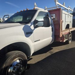  Ford F450 White Superduty Dually 