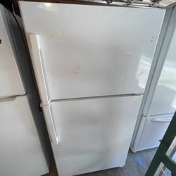 Top Freezer Refrigerator 