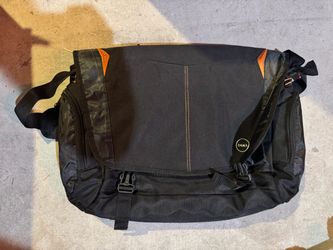 Dell 17” Laptop Messenger Bag