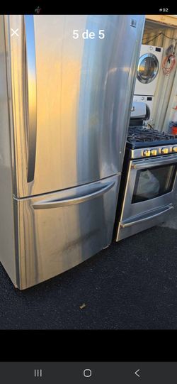Refrigerador LG trabaja bien