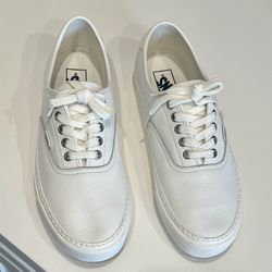 Vans Authentic Lux Leather Shoes  M-9 W-10.5