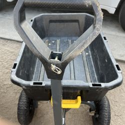 GORILLA CART -DUMP (7 CUBIC FEET CAPACITY 